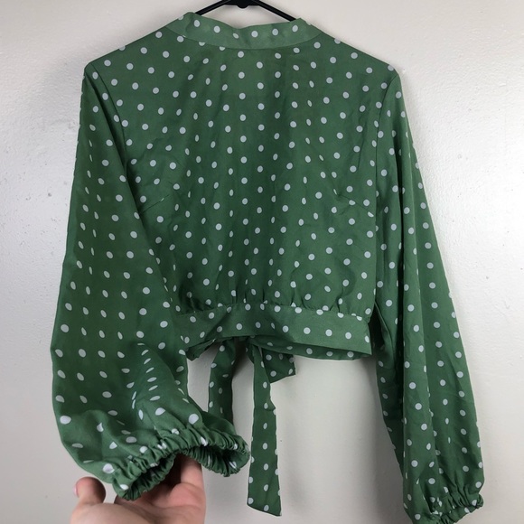 NWT Boohoo Petite High Neck Tie Back Spot Blouse - Picture 2 of 6